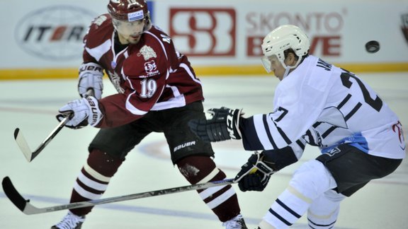 KHL hokejs: Rīgas DInamo - Zagrebas Medveščak