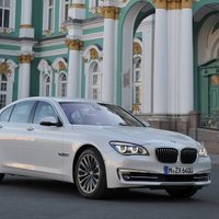 'BMW' dizaineris: Balto krāsu auto jomā populāru padarīja 'Apple'