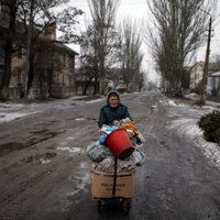 ANO: Ukrainas iekšējo bēgļu skaits tuvojas miljonam