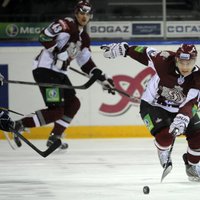 Pirmajā pirmssezonas spēlē Rīgas 'Dinamo' dos iespēju sevi parādīt jaunajiem hokejistiem