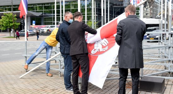 Pašvaldību vēlēšanu laikā dezinformatori visbiežāk apsprieduši Staķi un Rinkēviču