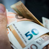 Иностранец предлагал сотруднику Госполиции взятку в размере 50 000 евро