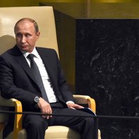 Putins paraksta likumu, kas ļauj FDD šaut uz pūli