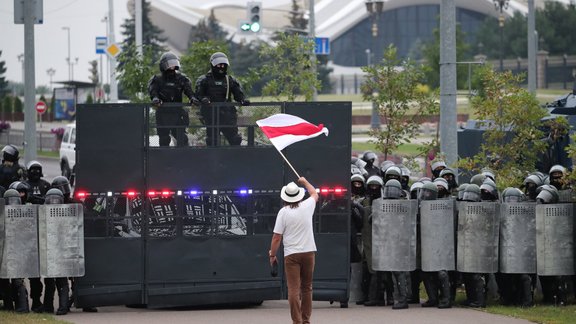 Baltkrievija vēsturiskais karogs protesti 