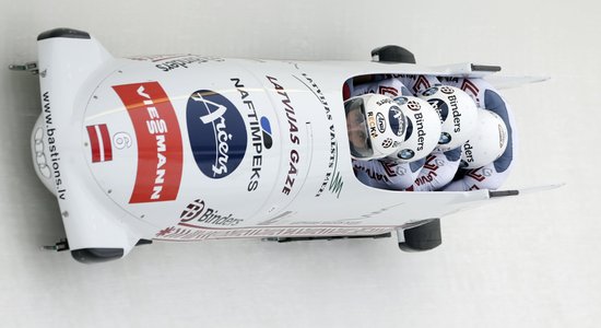 Bobsleja un skeletona galvenajās sacensībās vienu valsti varēs pārstāvēt ne vairāk kā divas ekipāžas