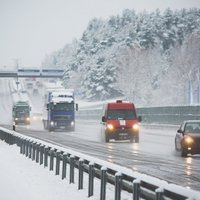Piektdien Rīgā notikušas jau 133 avārijas