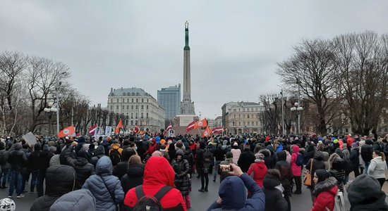 Латвийцы чувствуют себя в меньшей безопасности, чем жители других стран Балтии — исследование