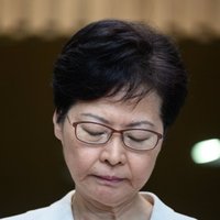 Ķīna atbalstīja likumprojekta atsaukšanu, paziņo Honkongas līdere
