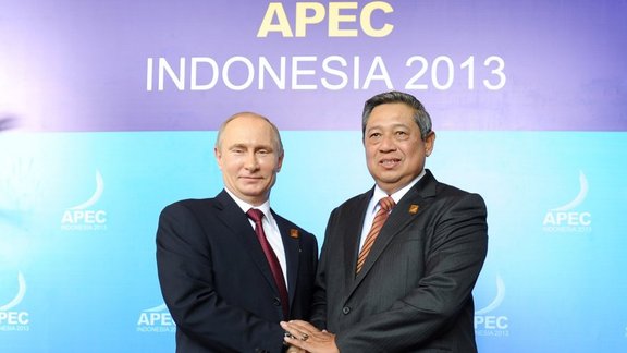 Vladimir Putin and Susilo Bambang