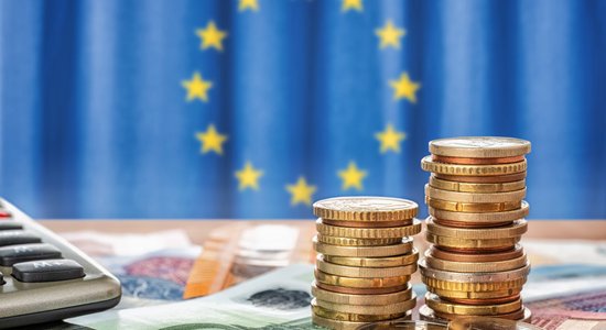 Eiropas Komisija: Latvijai nav pārmērīga budžeta deficīta, bet vajadzētu palielināt nodokļus