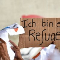 Francijā apšaudīts topošais migrantu centrs
