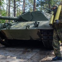 Dānija Ukrainai piešķirs vēl 'Leopard 1' un T-72 tankus