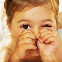 Pieci bažīgi vecāku jautājumi pediatrei par bērnu veselību un attīstību