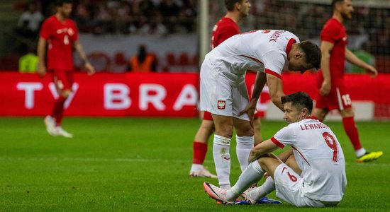 Levandovskis gūst traumu Polijas izlases pēdējā pārbaudē pirms "Euro 2024"