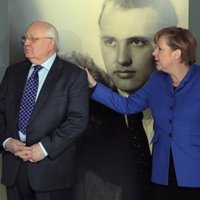 В биографии Ангелы Меркель обнаружили "руку Москвы"