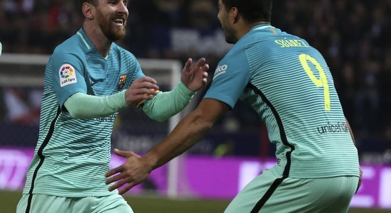 ВИДЕО: Прекрасные голы Суареса и Месси обеспечили победу "Барселоны" в Мадриде