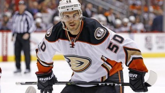  Anaheim Ducks center Antoine Vermette