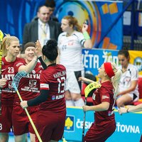 Latvijas sieviešu florbola izlase pasaules čempionāta mačā sagrauj Poliju