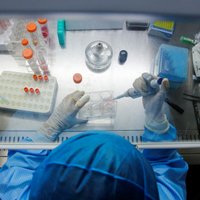 Центр инфектологии в Риге может проводить до 500 анализов на коронавирус в сутки