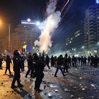 Foto: Rumāniju satricina lielākās demonstrācijas 27 gadu laikā