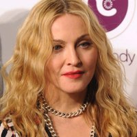 Madonna atzīta par pēdējo 20 gadu diženāko dziedātāju