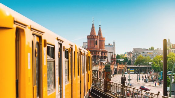 vasara, Vācija, U-Bahn, virszemes metro, sabiedriskais transports, tūrisms