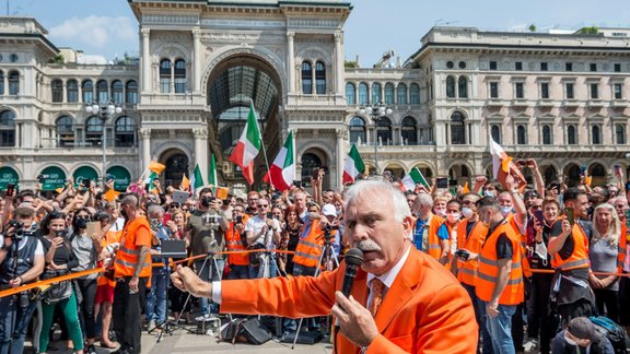 Kustības "Oranžās vestes" protesti Itālijas pilsētās - 3