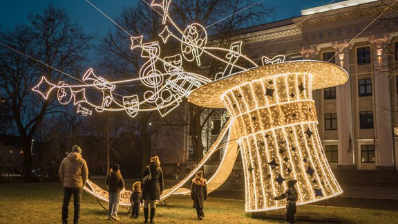 Maziem un lieliem sapņotājiem. Liepāja svētku rotā