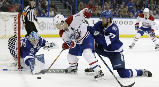 Gudļevskis paliek rezervē 'Lightning' uzvarā pret 'Canadiens'