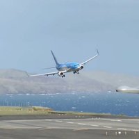 Опасная посадка: боковой ветер в аэропорту Мадейры и пилоты TUIfly (ВИДЕО)