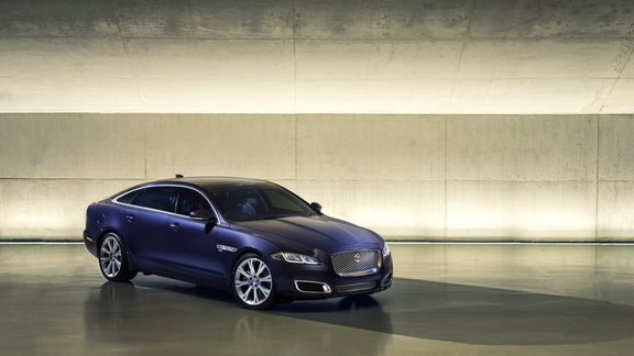 Jaguar XJ (2015)