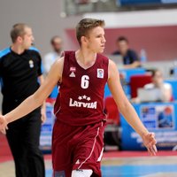 Latvijas U-18 basketbolisti zaudē Lietuvai un ieņem astoto vietu
