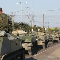 Ukrainas prezidents apsūdz Krieviju par trīs militāro konvoju iesūtīšanu valsts austrumos