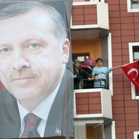 Turcijas premjers brīdina protestētājus, ka pacietība izsīkst