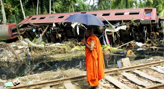 Video: Pasaule piemin Indijas okeāna cunami desmitgadi