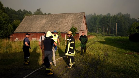 Plašais meža un kūdras ugunsgrēks Talsu novadā - 8