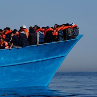 Lībijas krasta apsardze Vidusjūrā pārtvērusi 278 nelegālos imigrantus