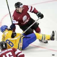 Latvijas hokeja izlases aizsargs Edgars Siksna karjeru turpinās VHL