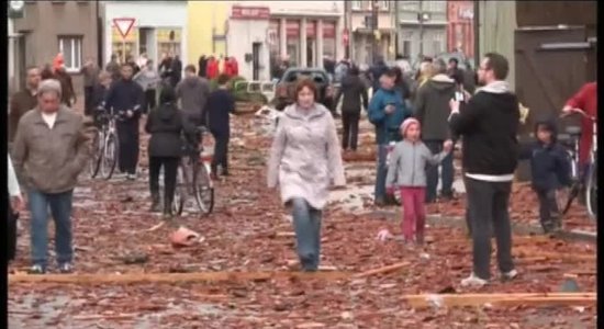 На небольшой город на севере Германии обрушился торнадо