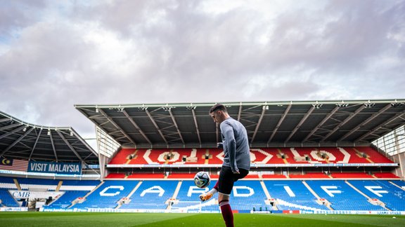 Futbols, Latvijas futbola izlases treniņš Kārdifas stadionā - 10