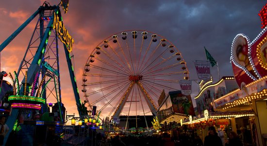 Lieldienu festivāls Brēmenē - milzīgs brīvdabas tirgus un atrakciju parks