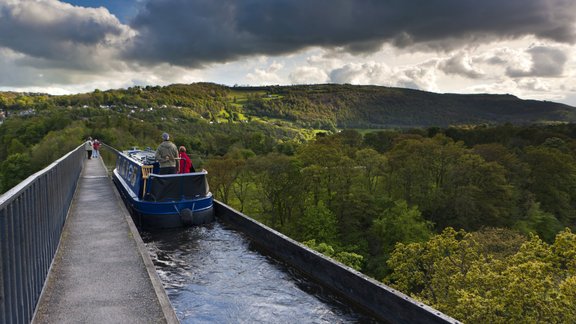 Llangollen Canal - 3