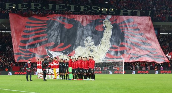 УЕФА трижды оштрафовал Албанию на 171 тысячу евро за поведение фанатов