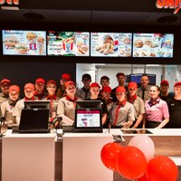 'Akropolē' atver jauna koncepta KFC restorānu, nodrošinot 250 jaunas darbavietas