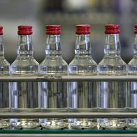 Alkoholisko dzērienu pudeļu etiķetēs norādīs enerģētisko uzturvērtību un sastāvdaļas