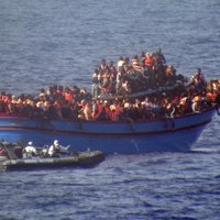 В Адриатике нашли еще одно брошенное судно с мигрантами