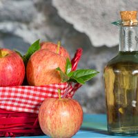 Яблочный и виноградный уксусы: как их готовить и где использовать?