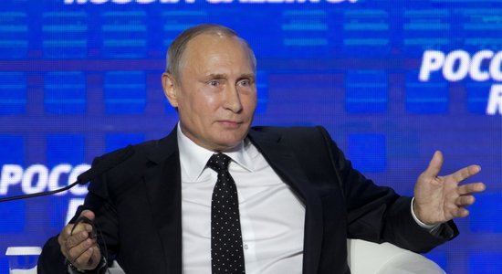 Российские СМИ: образ внешнего врага упрочит позиции Путина