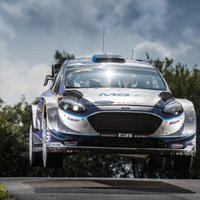 Video: Igaunis Ots Tanaks lido pretim savai pirmajai uzvarai WRC asfalta rallijā