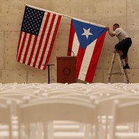 Sanders krīzes nomāktajai Puertoriko piedāvātu kļūt par neatkarīgu valsti